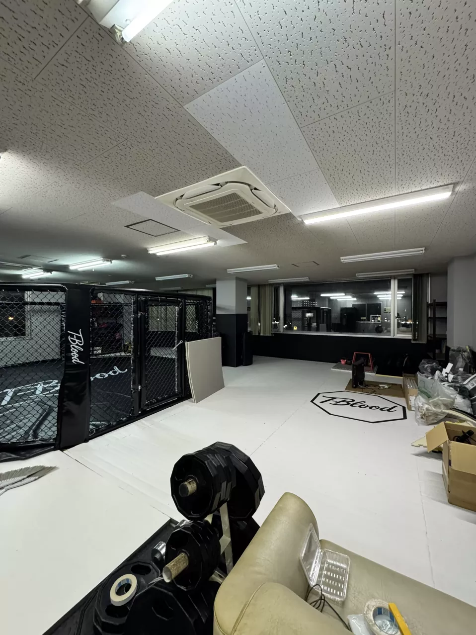Klientprojektopdatering: Professionel MMA Octagon & Roll Mat Gym Installation afsluttet