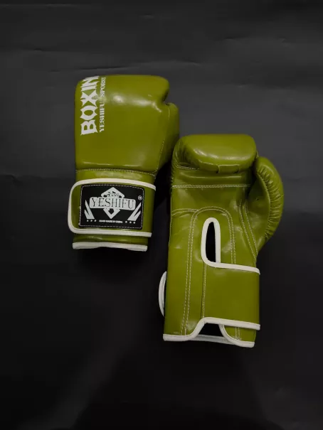 Intermediate microfiber leather boxing gloves with composite padding for regular training